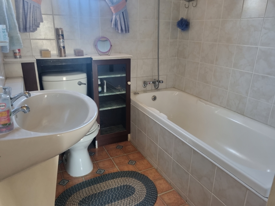 4 Bedroom Property for Sale in Cannon Hill Eastern Cape